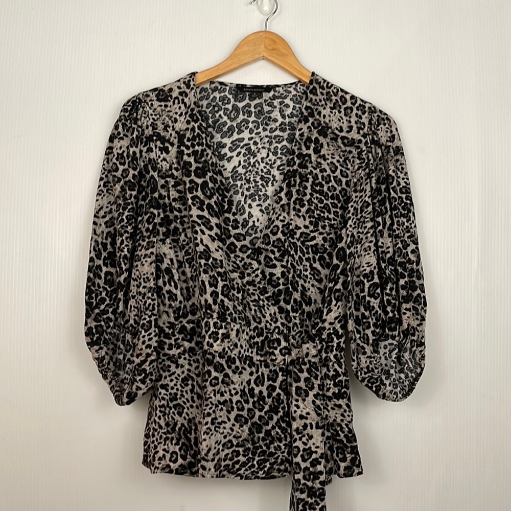 Banana Republic Printed Wrap Top